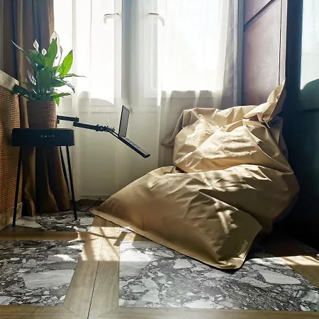 La Cinema Homestay Asnieres-sur-Seine